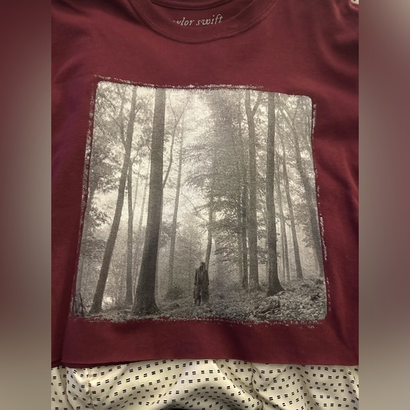 Taylor Swift - Folklore crop top! - Picture 2 of 10